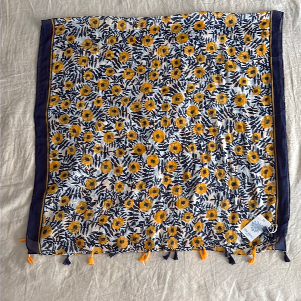 Versatile Scarf. NWT.